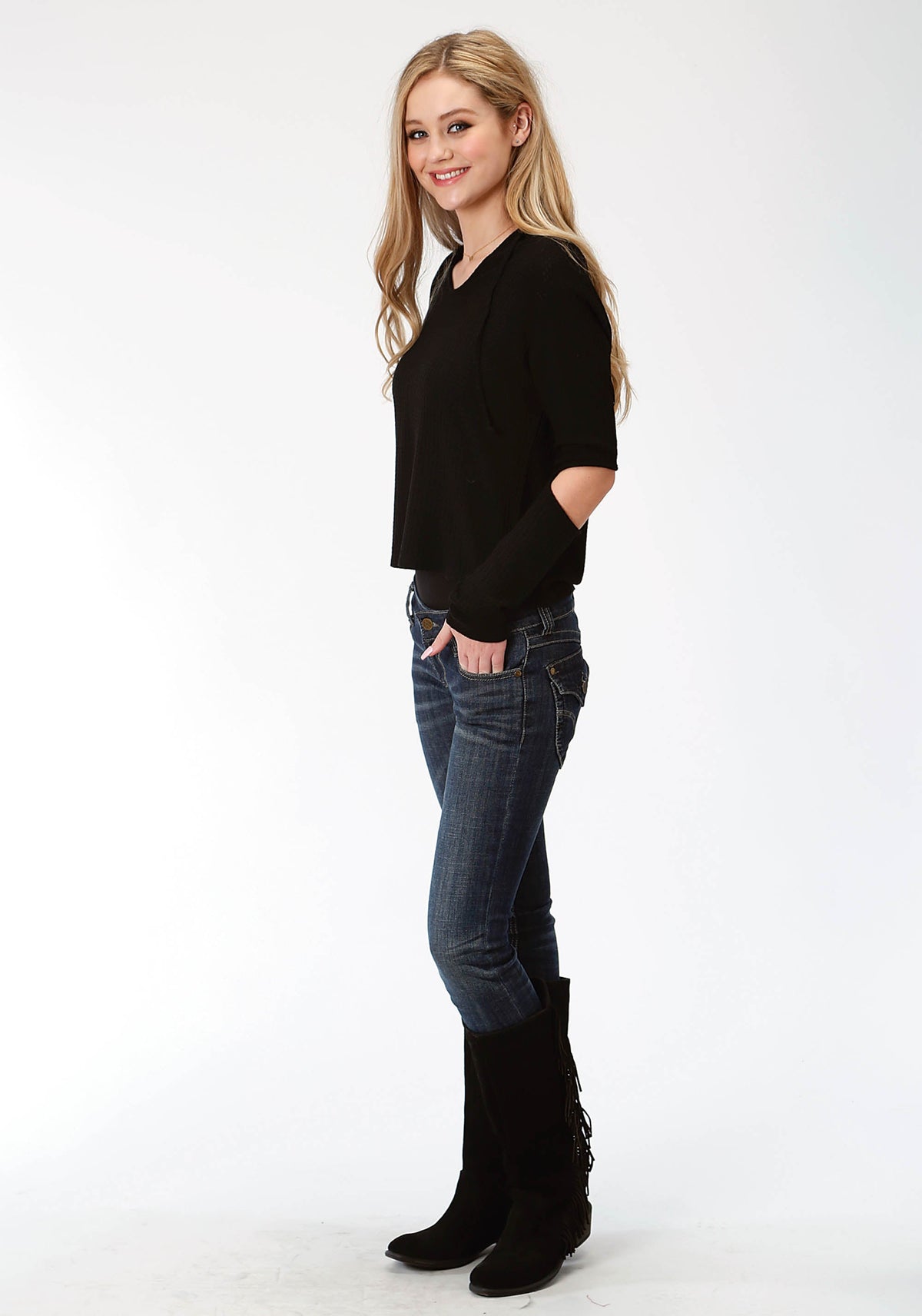 Womens Black Solid Long Sleeve Knit Top